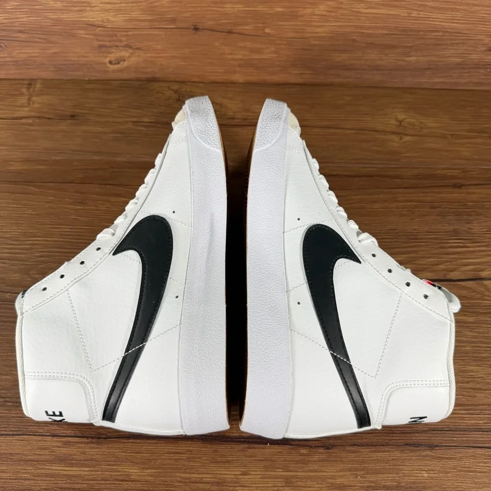 Nike Blazer Mid ‘77 White Leather Sneakers Size‎ 7Y Lace Up Shoes